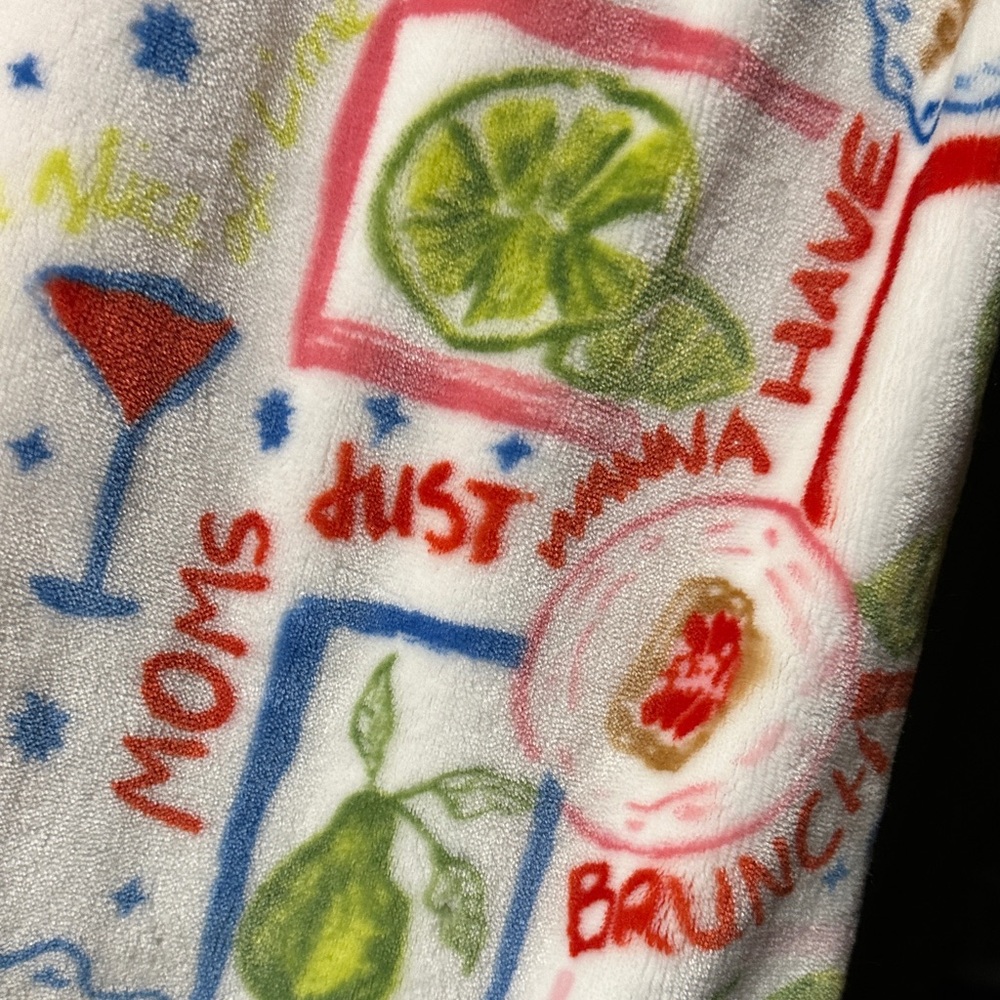 Cynthia Rowley Colorful Patterned Throw - Picture 4 of 4